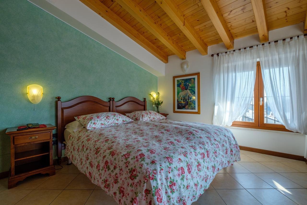 Hotel Tre Punte Гарняно Екстериор снимка
